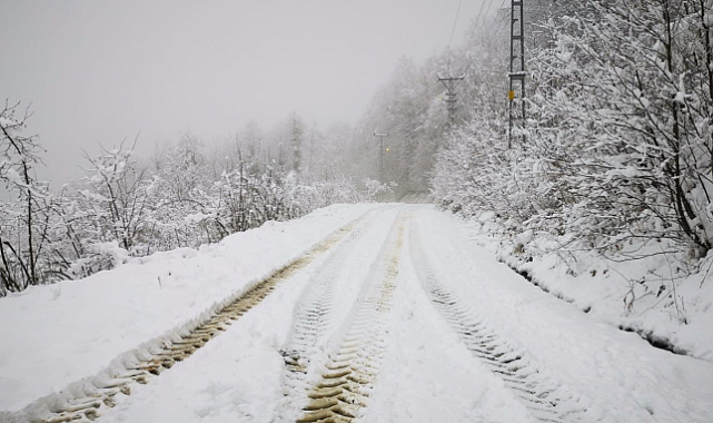 Salıpazarı'na kar yağdı