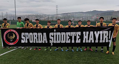 Samsun Alman Akademisi U16 'Sporda Şiddete Hayır' mesajı verdi