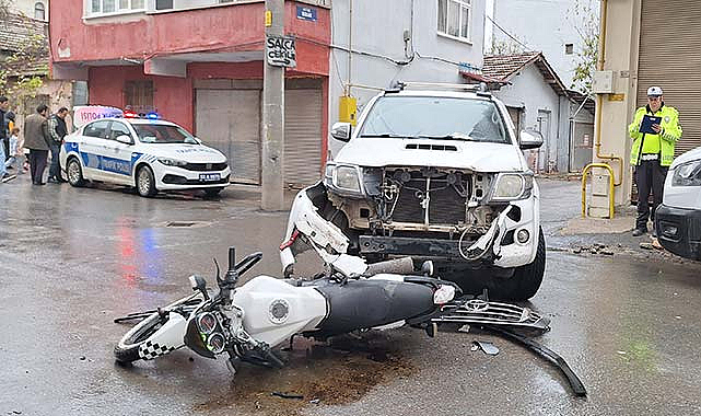 Samsun Bafra'da kamyonet ve motosiklet çarpıştı!