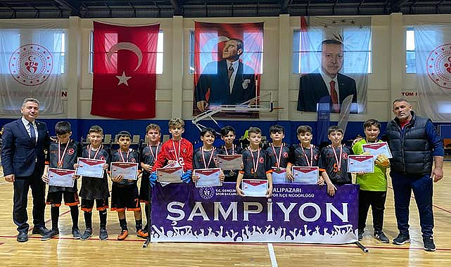 Samsun'da Bereket YBO Salıpazarı Futsal Ligi'nde şampiyon!