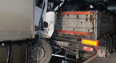 Samsun'da kamyon tıra arkadan çarptı