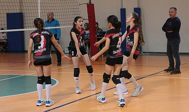Samsun'da Küçük Kızlar Voleybol İl Birinciliği başladı