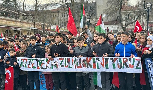 Samsun'da öğrencilerden Filistin'e destek yürüyüşü
