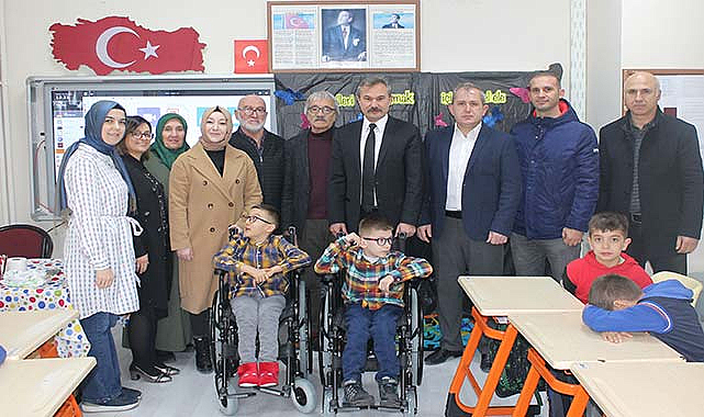 Samsun Havza'da özel öğrencilere tekerlekli sandalye desteği