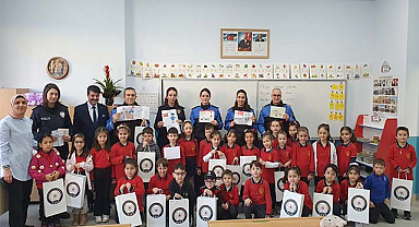 Samsun İl Emniyet Müdürülüğü'nden miniklere yılbaşı süprizi