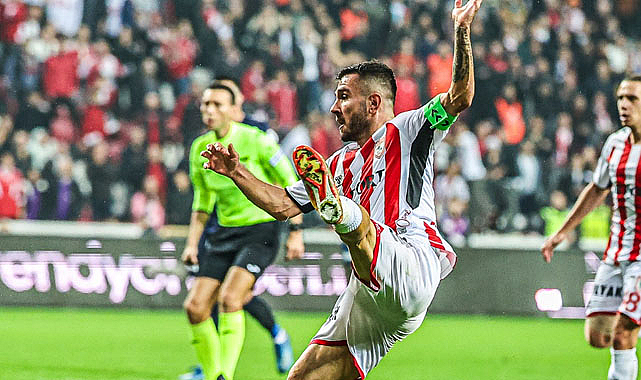 Samsunspor’da Emre Kılınç çıkışta