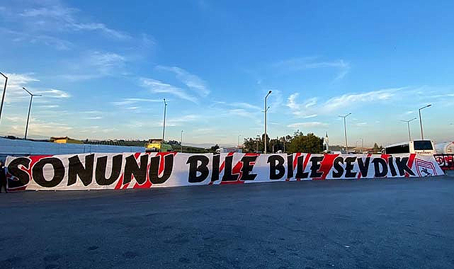 Samsunsporlu oyuncular pankart ile sahaya çıkacak