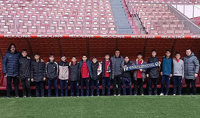 Tekkeköyspor'un gençleri stadı gezdi