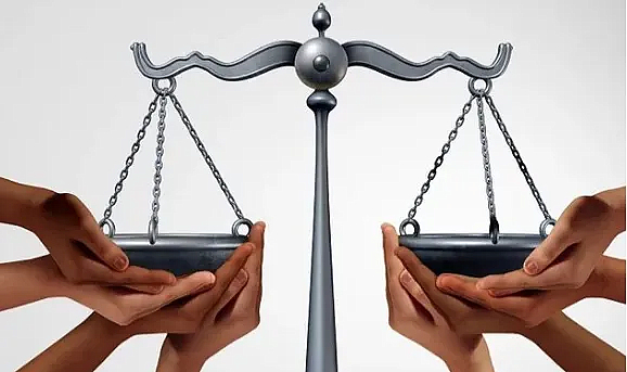 Üniversitelerden adalet bölümü kaldırıldı