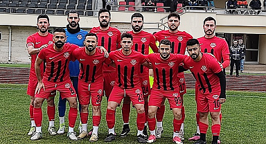 Bafra'da nefes kesen maçta kazanan çıkmadı 2-2