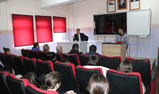 Başkan Özdemir: "Gençlerimiz bizim olmazsa olmazımız"