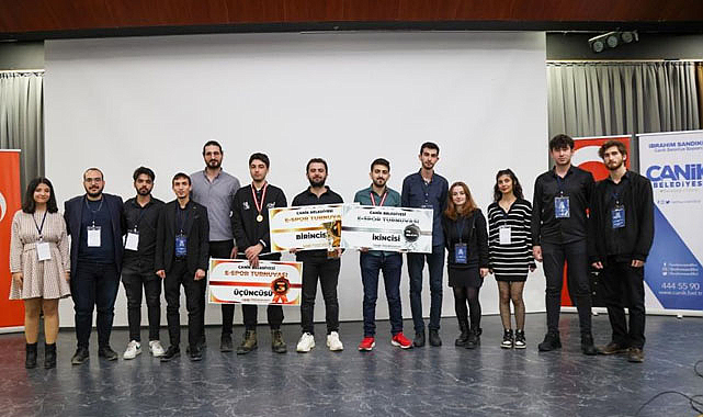 Canik Belediyesi, E-Spor Turnuvasıyla gençleri büyüledi