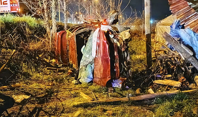 Çarşamba'da otomobil bahçeye devrildi