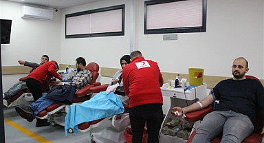 Çarşamba'da gençlerden kan bağışı   