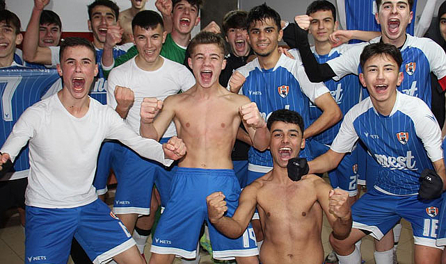 Çekişmeli maç Atakum’un 2-1