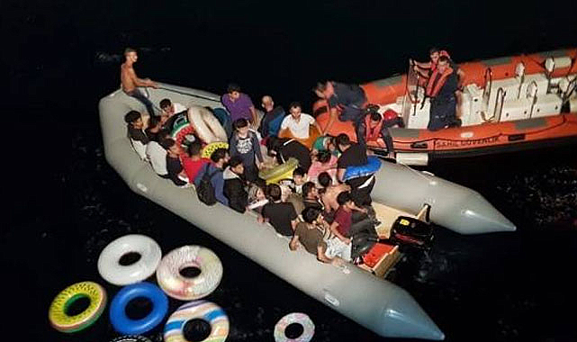 Ege'de göçmen faciası! Bot battı