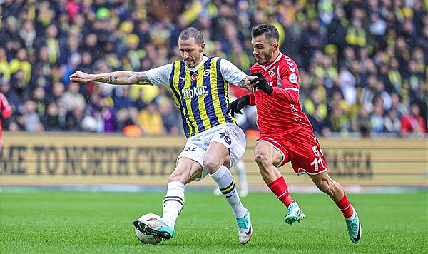 Fenerbahçe evinde 3. kez puan kaybetti   