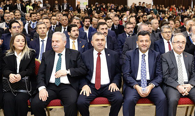 Halit Doğan, OKAF’ta öğrenci ve sektör bileşenleri ile buluştu