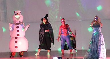 Havza'da 'Gelecek Sizsiniz' çocuk oyunu sahnelendi