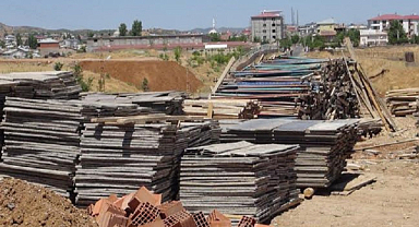 İnşaat malzemesi çalan 3 kişi yakalandı