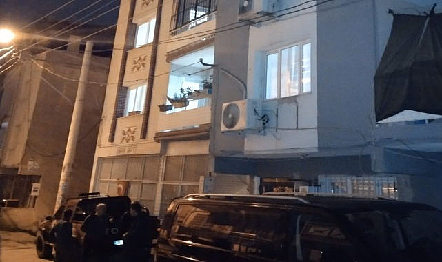 İzmir'de babasını öldürdü, cinayeti telefonla ihbar etti