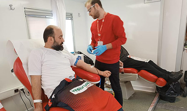 Kan bağışlayan Samsunspor taraftarlarına hediye