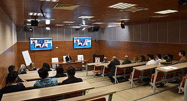 OMÜ enstitü öğrencileri, mezunlarla buluştu