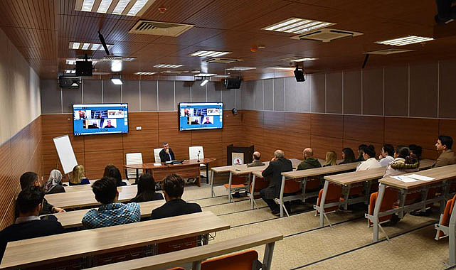 OMÜ enstitü öğrencileri, mezunlarla buluştu