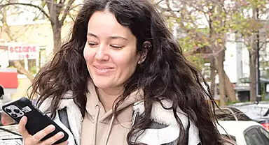 Pelin Aki hastaneden çıkarken görüntülendi