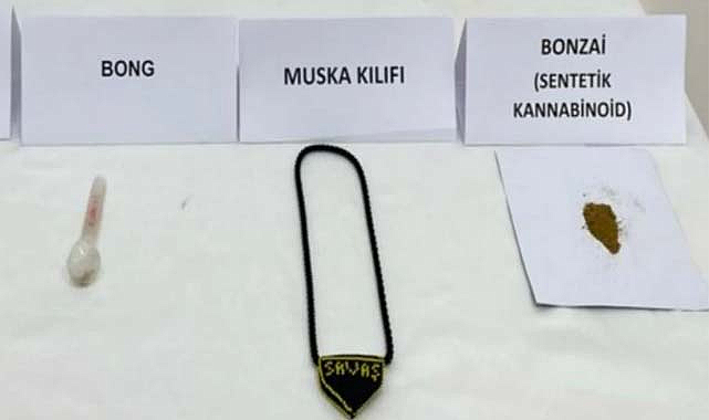 Polisleri şaşkına çeviren olay: Boynundaki muskanın içinden bakın ne çıktı!