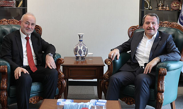 Rektör Ünal’dan Memur-Sen Genel Başkanı Yalçın’a ziyaret