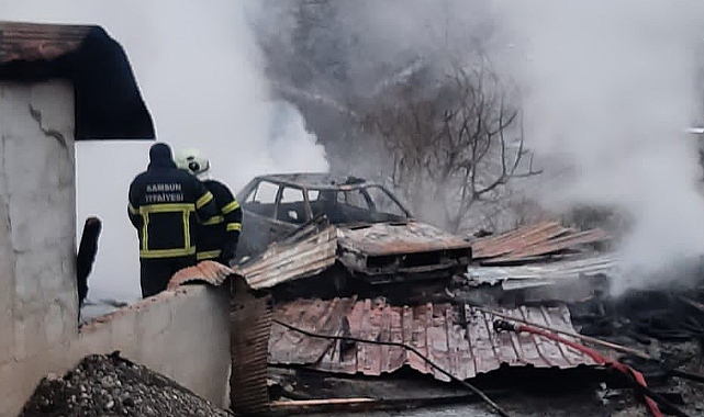 Samsun'da ahşap ev ve otomobil yandı