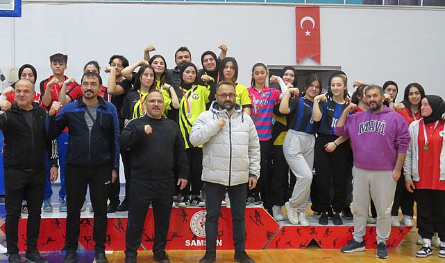 Samsun’da demir bilekler madalya için kapıştı