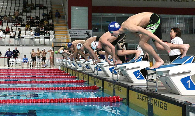 Samsun’da havuzda madalya mücadelesi