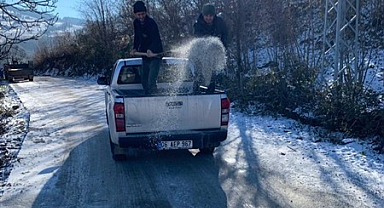 Samsun'da karla mücadele sürüyor