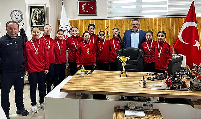 Samsun'da kupa ve madalyalarla teşekkür ziyareti