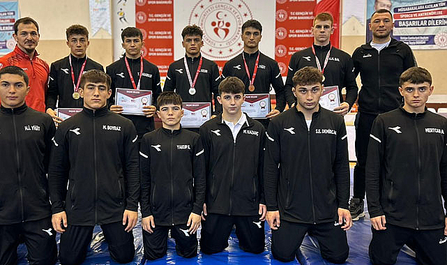 Samsunlu güreşçilerden madalyalara ambargo