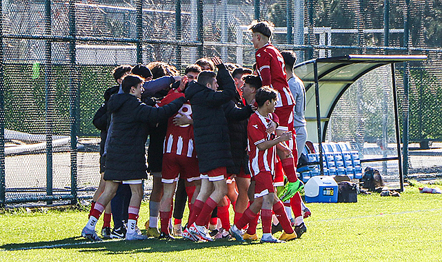Samsunspor’un gençleri Trabzon’da güldü 3-1