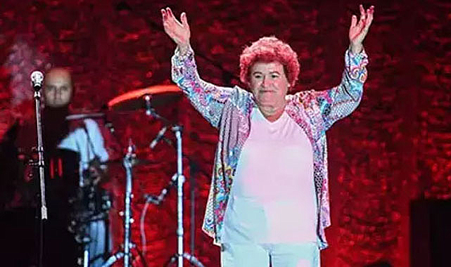 Selda Bağcan dolandırıcıların kurbanı oluyordu