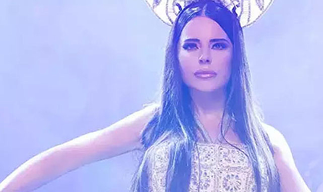 Simge Sağın: Ağlamak isteyen beni dinlesin