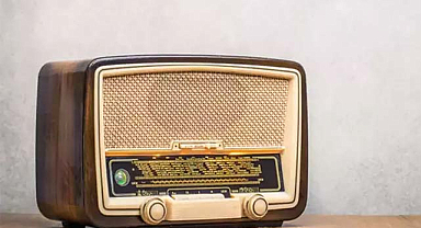 Süper FM'in unutulmaz fon müziğinin sırrı çözüldü