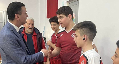 Yahya Çınkıl'a gençlerden büyük ilgi