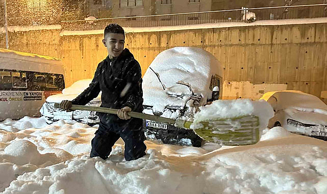 Yüksekova’da kar kalınlığı 40 santime!