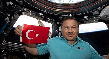 Alper Gezeravcı Dünya'ya döndü