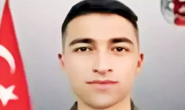 Araç kazasında şehit olan askere veda