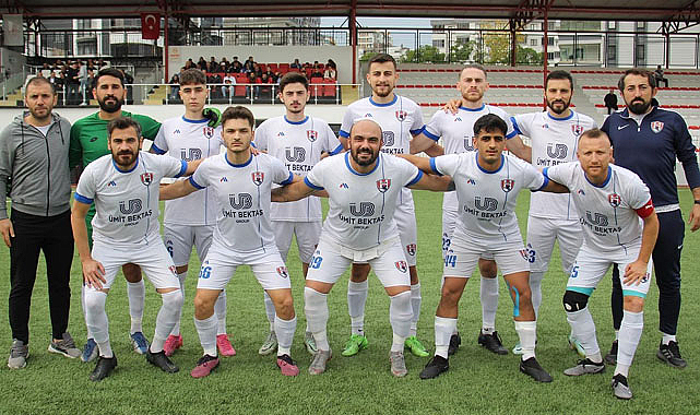 Atakum Belediyespor zirveyi korudu