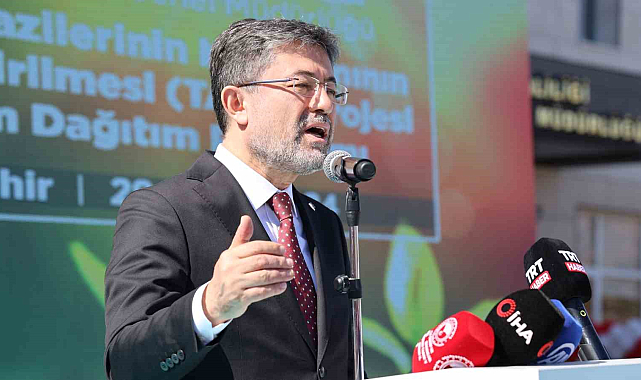 Bakan Yumaklı: "Yerli ve milli tohum için firmalar çalışıyor"