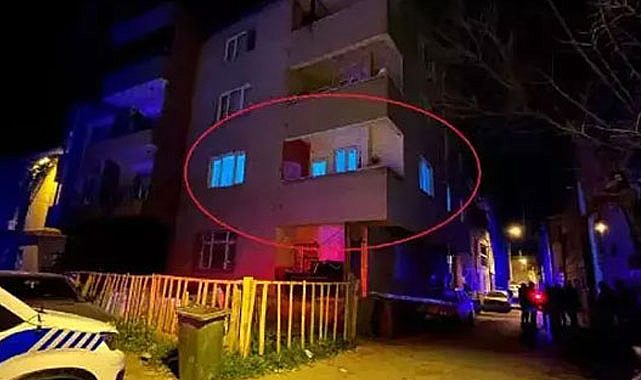 Bursa'da anne ve babasını tüfekle öldürdü, kardeşinin boğazını kesti
