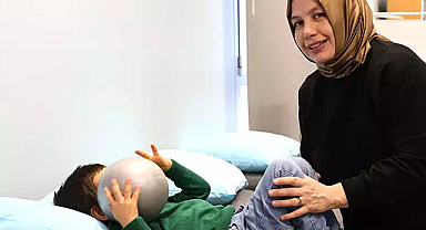 Çocuğunun hastalığına çare olmak için yeniden üniversiteli oldu