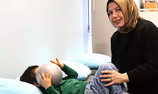 Çocuğunun hastalığına çare olmak için yeniden üniversiteli oldu